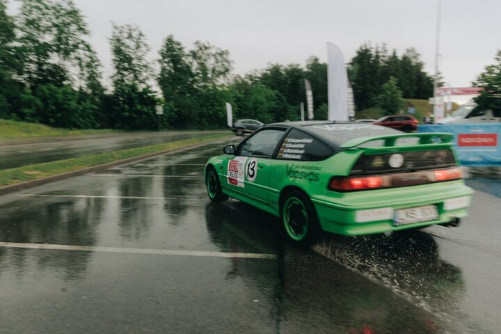 53