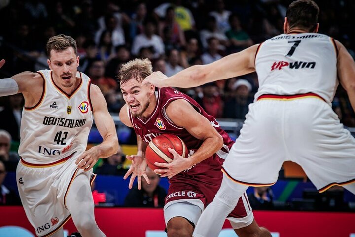 121