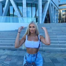 Keely Hannah | Instagram.com nuotr 16