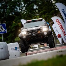 „Samsonas Rally Rokiškis“ žiūrovai pirmą kartą išvydo Dakaro bolidus | Ryčio Šeškaičio nuotr. 6