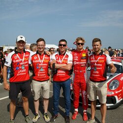 Šventinė „Aurum 1006 km lenktynių“ dalyvių rikiuotė prieš startą | Eriko Ovčarenko / BNS foto nuotr. 1