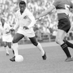 20. „Santos“ namų apranga. Sezonai: 1963-1966 m. Žymūs žaidėjai: Pele. | „X“ nuotr. 1