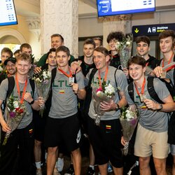 Lietuvos U-20 rinktinė sugrįžo į Lietuvą | Pauliaus Peleckio / BNS foto nuotr. 2