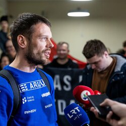 Vaidoto Žalos sutikimas oro uoste | Pauliaus Peleckio / BNS foto nuotr. 6