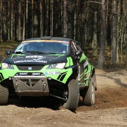 „Organicagro Racing Team“ ekipažui teko adaptuotis prie lietuviško miško (Jordano Jakšio nuotr.) | Organizatorių nuotr. 1