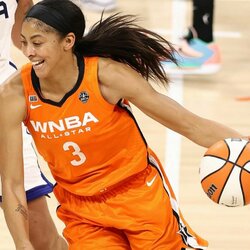 10. Candace Parker (krepšinis) – 5,7 mln. JAV dolerių.  Alga: 0,2 mln.  Kitos pajamos: 5,5 mln. | „Scanpix“ ir instagram.com nuotr. 1