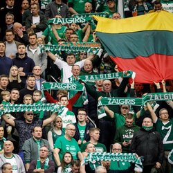 Žinomi žmonės ir sirgaliai „Žalgirio“ rungtynėse su ALBA | Eriko Ovčarenko / BNS foto nuotr. 3