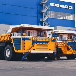 B.Vanagas vairavo didžiausią pasaulio savivartį | Vytauto Pilkausko nuotr. 3