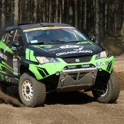 „Organicagro Racing Team“ ekipažui teko adaptuotis prie lietuviško miško (Jordano Jakšio nuotr.) | Organizatorių nuotr. 3