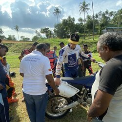 „Zigmas Dakar team“ raliui ruošiasi kartu su Šri Lankos armija | Organizatorių nuotr. 5