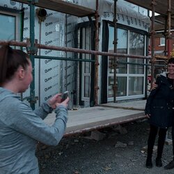 C.McGregoras stato namus šeimoms, neturinčioms savųjų | „Facebook“ nuotr. 3