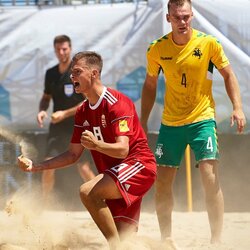 Lietuvių ir vengrų rungtynės | Beachsoccer.com nuotr. 4