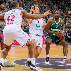 „Žalgiris“ – „AX Armani“ rungtynių akimirka | Eriko Ovčarenko / BNS foto nuotr. 5