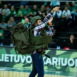 Žinomi žmonės ir sirgaliai „Žalgirio“ rungtynėse su „Crvena Zvezda“ Mariaus Vizbaro / BNS foto nuotr. 4