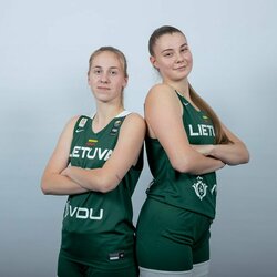 Lietuvos U23 merginų 3x3 krepšinio rinktinės fotosesija | FIBA nuotr. 1