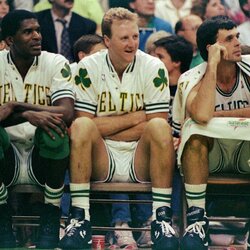 Kevinas McHale‘as (1980-1993 m.) Karjeros statistika: 17,9 tšk., 7,3 atk. kam., 1,7 blk., 55,4 proc. pataikymas iš žaidimo. 7 „Visų žvaigždžių“ rungtynės, 3 kartus NBA čempionas, „Šlovės muziejaus“ narys. MVP rinkimai: kartą užimta 4-a vieta. | Scanpix nuotr. 6