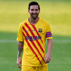 1. Lionelis Messi („Barcelona“ | 2020 m.: 92 mln. alga, 34 mln. reklama, viso 126 mln. | 2019 m.: 92 mln. alga, 35 mln. reklama, viso 127 mln.) | Scanpix nuotr. 1