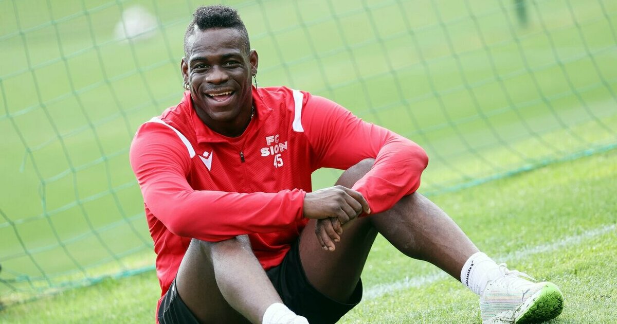 Balotelli, che si considera il miglior attaccante italiano, vuole tornare in Nazionale