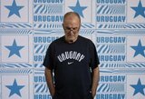 „Aš ne modelis“: po keistos fotosesijos Urugvajaus strategas pyktelėjo dėl klausimų