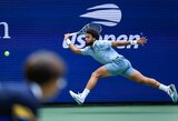 Dar vienas netikėtumas „US Open“ turnyre: raketę sudaužęs Filsas pralaimėjo Tsitsipui