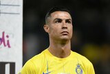 Pamatykite: C.Ronaldo išniekino jam įmestą varžovų komandos šaliką 