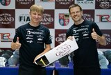 „Rokiškio Grand Rally“ oficialiai prasidėjo: pirmieji dalyvių žingsniai – administracinėje komisijoje