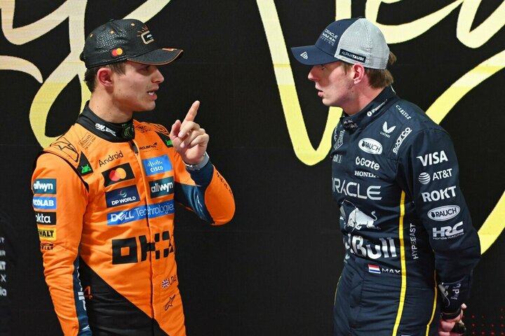 Žiūrovai to neišgirdo: prieš startą Las Vegase – Norrisą įsiutinęs Verstappeno elgesys ir įtarimai dėl taisyklių pažeidimo