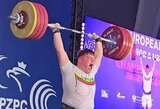 Lietuvos rekordą pagerinęs K.Stonkus Europos jaunimo sunkiosios atletikos čempionate lipo ant podiumo