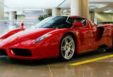 F.Alonso už įspūdingą sumą pardavė „Ferrari“ automobilį ir pasiuntė žinutę naujiesiems savininkams