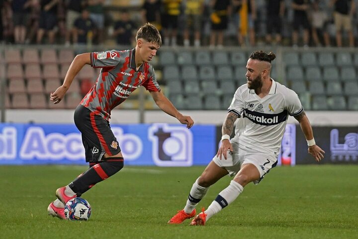 Adrian Lickūnas pasirašė naują penkerių metų sutartį su „Cremonese“ klubu