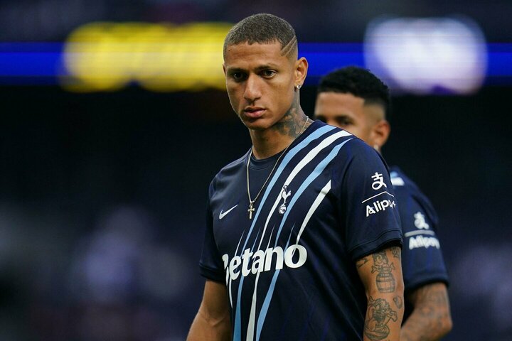 „Tottenham“ neįtraukė Richarlisono į sudėtį „Premier“ lygos kovoms šį sezoną 
