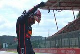 „McLaren“ spaudimą atlaikęs Verstappenas iškovojo pirmą pergalę po Hornerio atleidimo