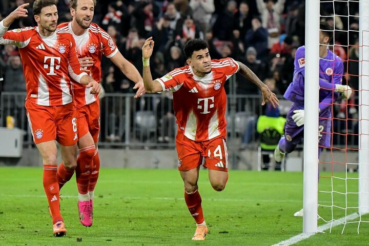 „Bayern“ tik per pridėtą laiką palaužė vienus lygos autsaiderių