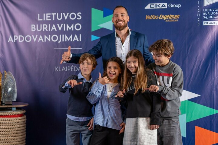 Klaipėdoje apdovanoti geriausi metų buriuotojai: sužibėjo jaunoji karta