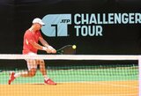 Ant kietos dangos grįžtantis Berankis bandys atsitiesti – susitiks su 18 metų jaunesniu varžovu