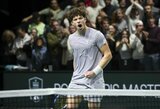 Paryžiuje – netikėtas Fritzo pralaimėjimas ir paaiškėję dar 2 „ATP Finals“ dalyviai