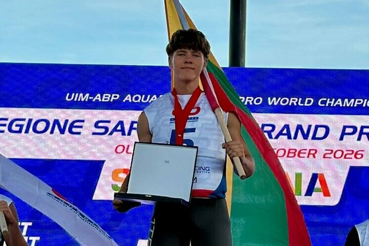 Lietuvos talentas Gurkšnys iškovojo pasaulio vandens motociklų čempiono titulą