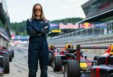 Belaukiant „Red Bull Showrunֱ“ starto Jūros šventėje: lietuvių nuomonės formuotojų greičio krikštas formulės bolidu