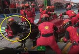 Dėl prasto „Ferrari“ mechanikų darbo nukentėjęs C.Sainzas: „Pasikalbėsiu su FIA, nes nesuprantu, už ką man buvo skirta bauda“