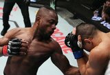 UFC; M.Kape sustabdė teisėjui dėl akių dūrių priekaištavusį A.Almabajevą ir reikalauja titulinės kovos