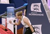 WTA turnyras Prancūzijoje: neutralioji atletė po pralaimėjimo ukrainietei sunkiai valdė emocijas