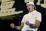 „Australian Open“ turnyre – H.Rune fiasko ir pasakiški C.Alcarazo smūgiai