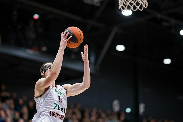 Danielius Lavrinovičus pasitinka šio vakaro kovą Europos taurėje: „Žinome, kad galime kovoti – tą ir darysime“