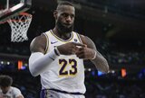 Pergales skynę „Knicks“ atsitrenkė į „Lakers“ sieną