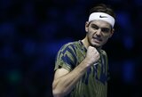 Grubi klaida antrajame sete T.Fritzo nepalaužė: amerikietis tapo N.Djokovičiaus varžovu „ATP Finals“ pusfinalyje