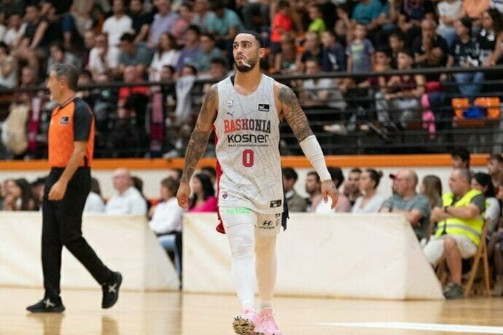 Howardas paliko „Baskonia“ ir pasirašė ilgalaikę sutartį Rusijoje