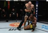 „UFC Vegas 37“: puikiai atrodęs ir trečią pergalę iš eilės iškovojęs A.Smithas pirmame raunde privertė pasiduoti R.Spanną