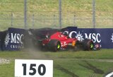 Olandijos GP kvalifikacijoje – sudaužytas „Ferrari“ bolidas, riešą susilaužiusį D.Ricciardo pakeitęs naujokas ir M.Verstappeno pergalė