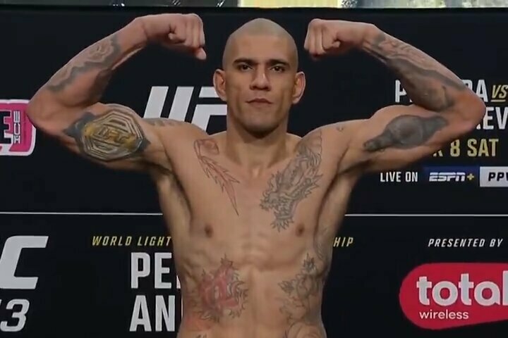 Pereira pašiepė naująjį UFC sunkiasvorių čempioną