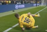 Nepavykęs šventimas: „Barcelona“ žaidėjui nepasisekė čiuožti ant kelių